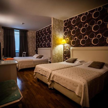 Hotel Palazzo Lovera クーネオ エクステリア 写真